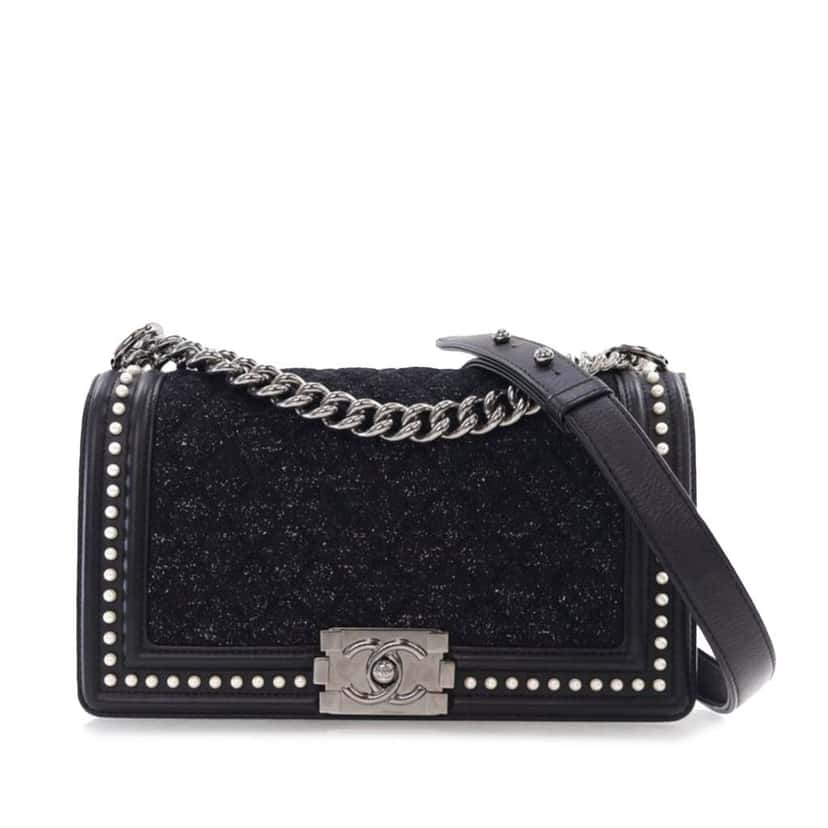 Chanel Old Medium Quilted Tweed and Calfskin Pearl Boy Flap Black Tweed Good condition - Front View