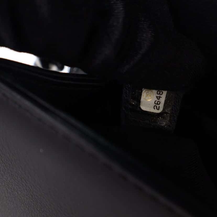Chanel Old Medium Quilted Tweed and Calfskin Pearl Boy Flap Black Tweed Good condition - Box View