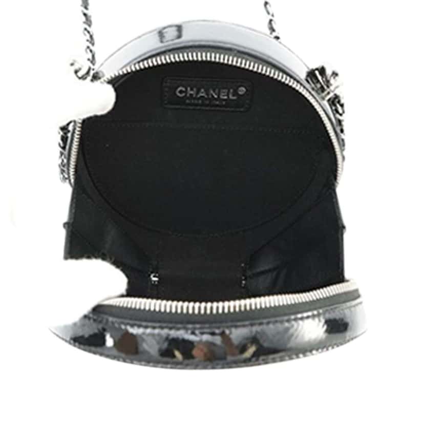 Chanel Patent Round As Earth Bag Black Leather Good condition - Model View