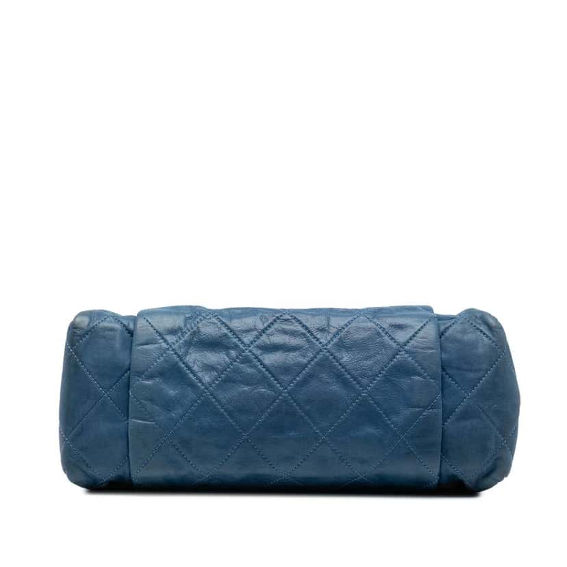 Chanel Large Iridescent Calfskin Chic Quilt Flap Blue Leather Good condition - Inside View