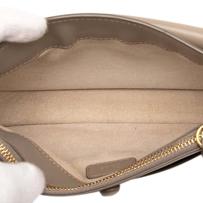 Chloé Mini Leather Tess Chain Crossbody Brown Leather Good condition - Model View