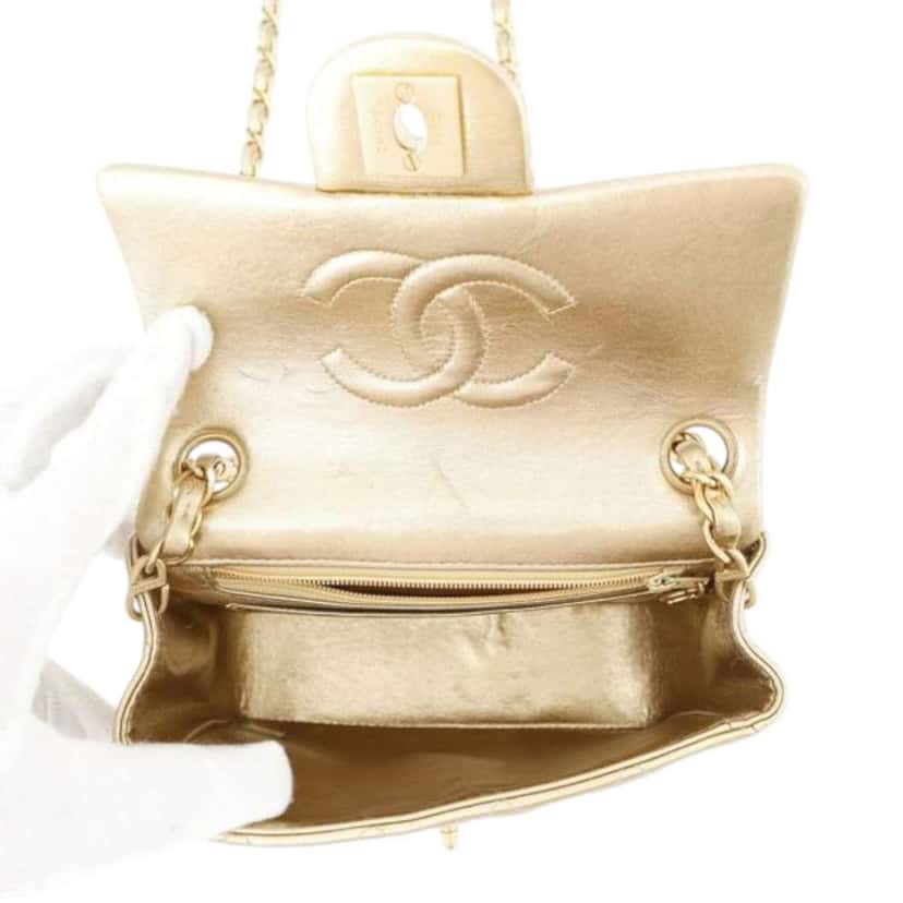 Chanel Mini Square Classic Lambskin Single Flap Gold Leather Good condition - Model View