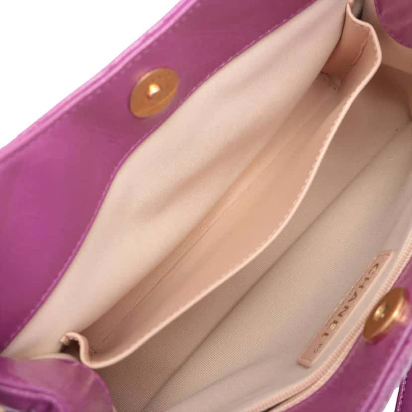 Chanel Medium Shiny Crumpled Calfskin Wavy CC Hobo Purple Leather Very good condition - Box View