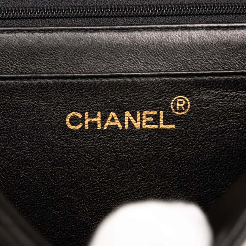 Chanel Jumbo Classic Lambskin Single Flap Black Leather Good condition - Box View