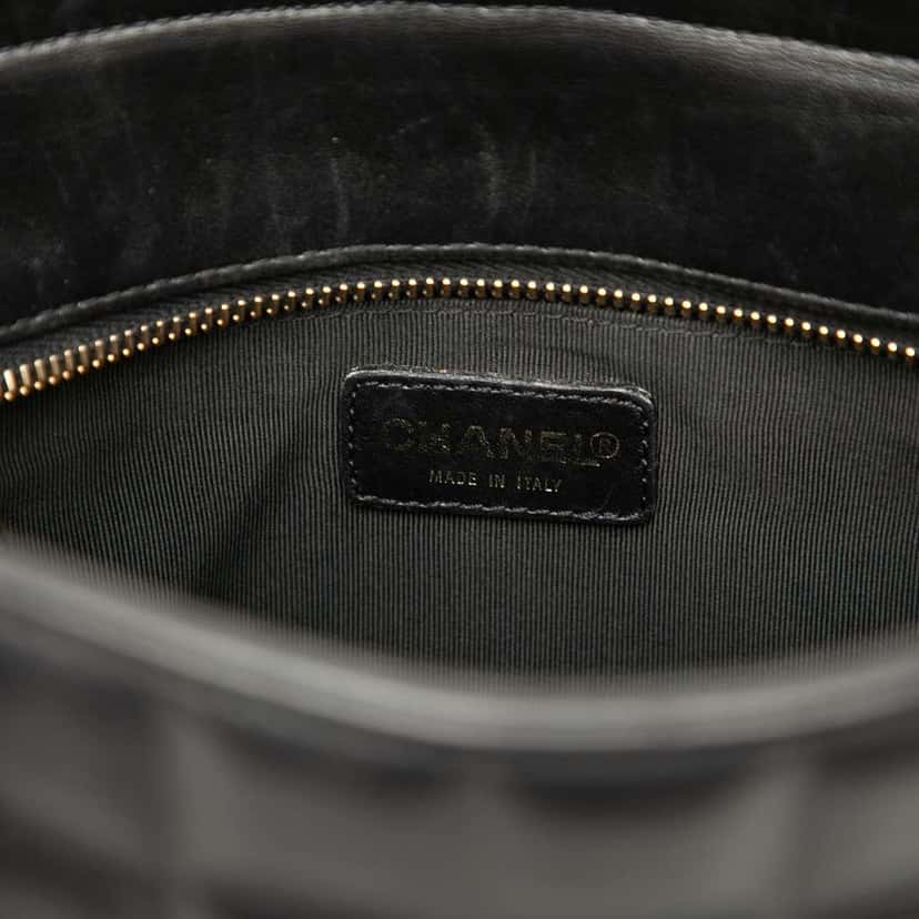 Chanel CC Choco Bar Lambskin Tote Black Leather Good condition - Box View