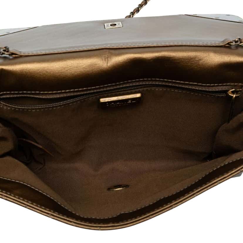 Chanel Calfskin Chevron Rock The Corner Flap Brown Leather Good condition - Model View