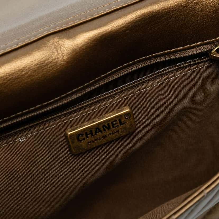 Chanel Calfskin Chevron Rock The Corner Flap Brown Leather Good condition - Box View