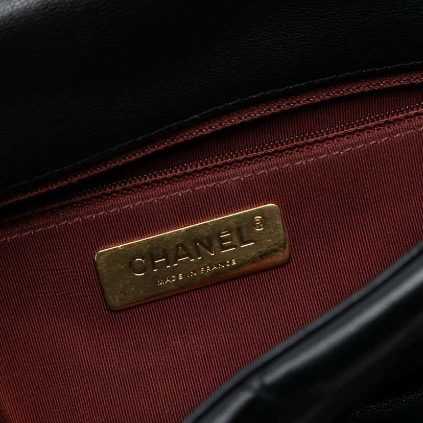 Chanel Large Lambskin 19 Flap Black Leather Good condition - Box View