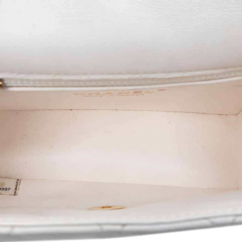Chanel Mini Quilted Caviar Sweet Classic Flap White Leather Very good condition - Model View