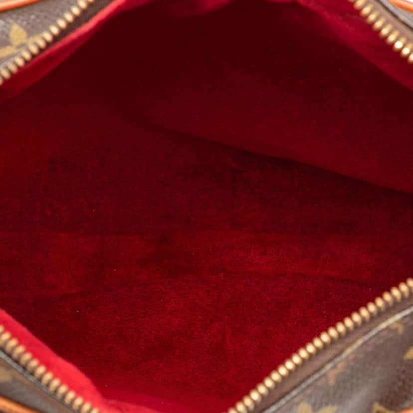 Louis Vuitton Monogram Croissant GM Brown Good condition - Model View