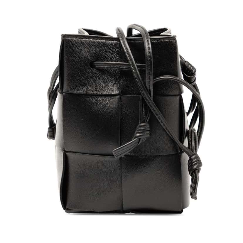 Bottega Veneta Mini Nappa Maxi Intrecciato Cassette Bucket Bag Black Leather Good condition - Front View