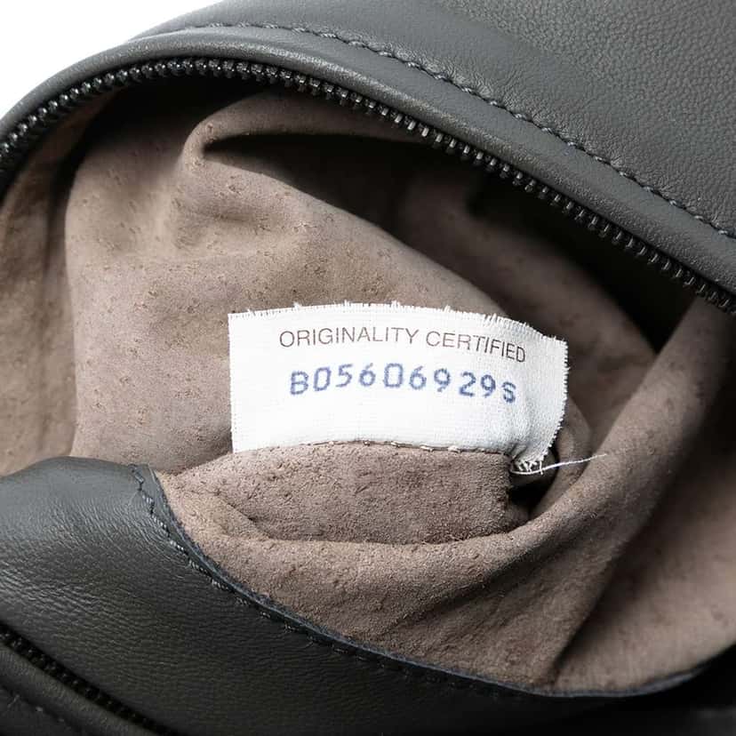 Bottega Veneta Nappa Intrecciato Turn Lock Clutch Black Leather Good condition - Box View