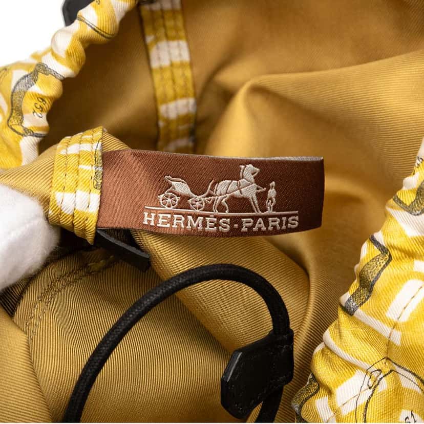 Hermès Silk and Epsom Sac Musardine Yellow Silk Good condition - Box View