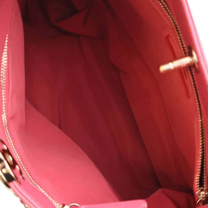 Chanel Small Shiny Aged Calfskin 31 Shopping Bag Pink Leather Good condition - Box View