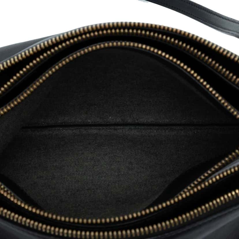 Celine Large Lambskin Trio Crossbody Black Leather Good condition - Model View