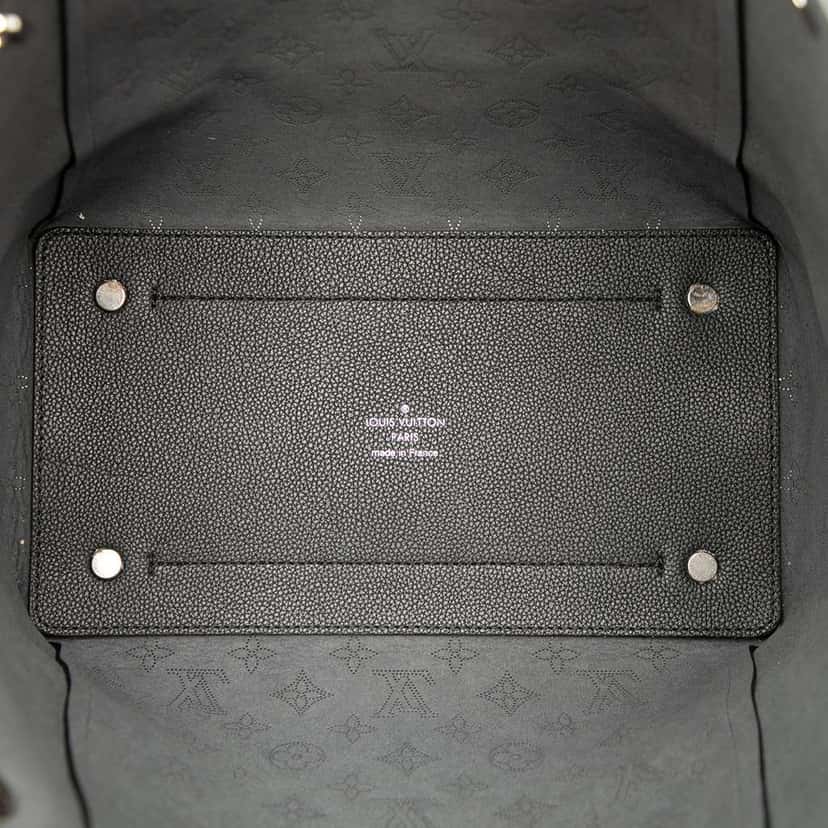 Louis Vuitton Monogram Mahina Hina MM Black Leather Very good condition - Model View