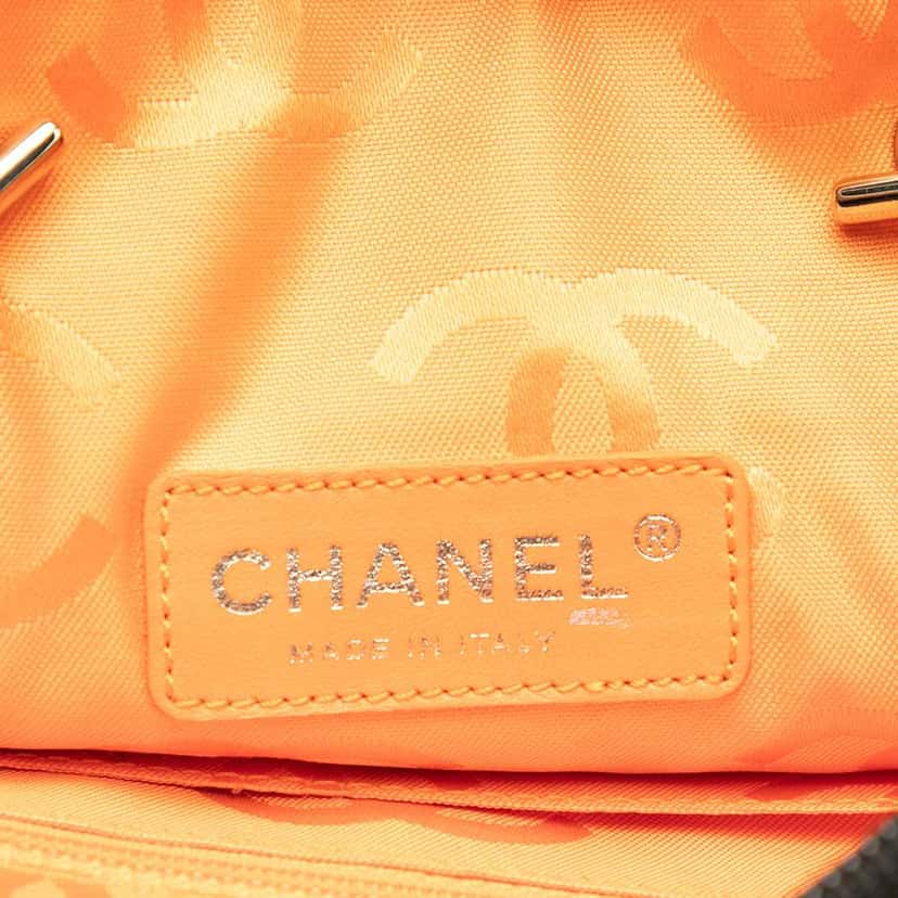 Chanel Quilted Lambskin Cambon Ligne Flat Tote Brown Leather Good condition - Box View