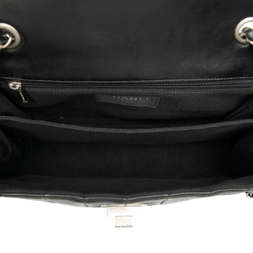 Chanel Chocolate Bar Lambskin Reissue Multipocket Flap Black Leather Good condition - Model View