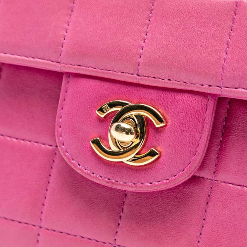 Chanel Chocolate Bar Lambskin East West Flap Pink Leather Good condition - Box View