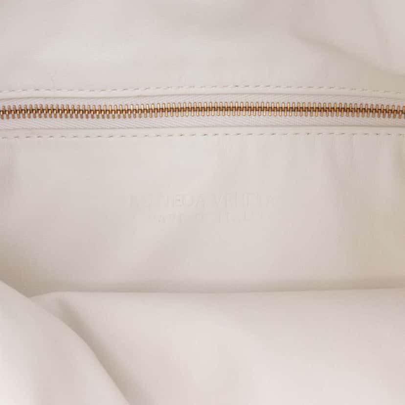 Bottega Veneta Small Calfskin Intrecciato Hop Hobo White Leather Good condition - Box View