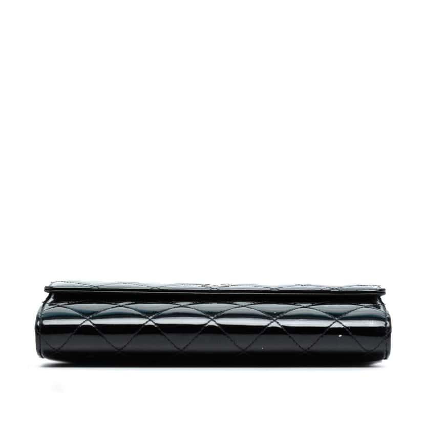 Chanel Large CC Quilted Patent Flap Wallet Black Leather Good condition - Inside View