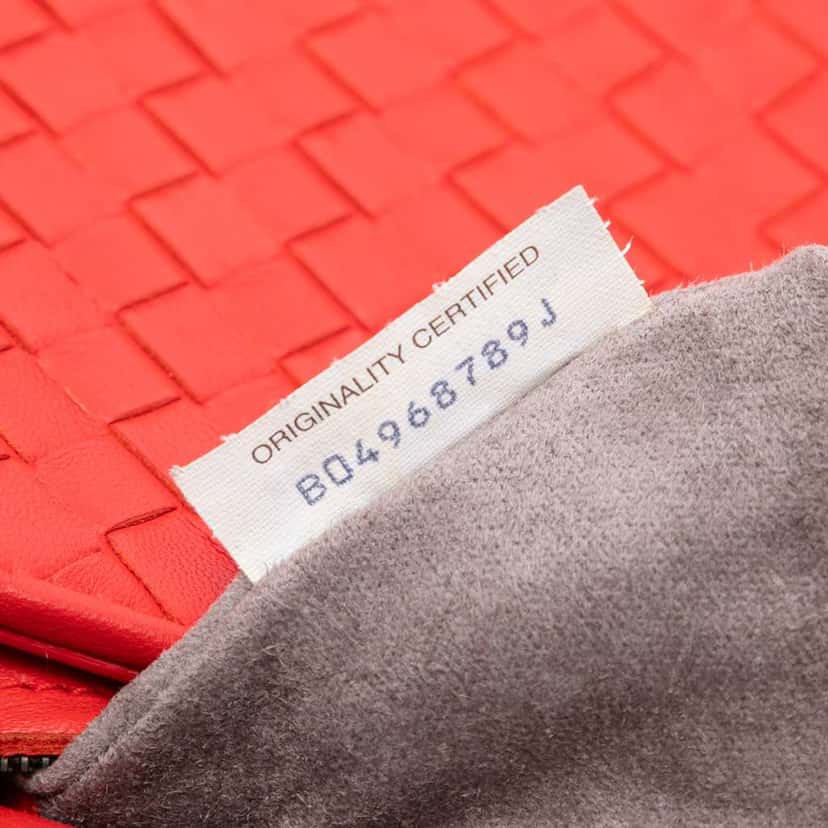 Bottega Veneta Medium Nappa Intrecciato Olimpia Shoulder Bag Red Leather Good condition - Box View
