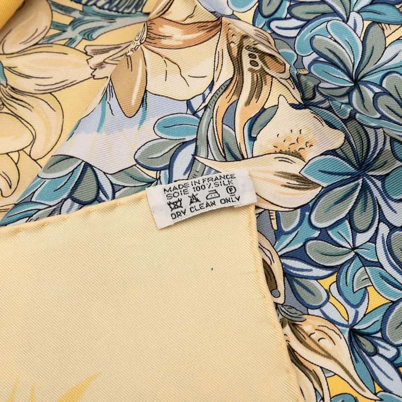 Hermès L Ile Deserte Silk Scarf Yellow Silk Good condition - Back View