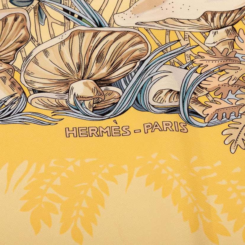 Hermès L Ile Deserte Silk Scarf Yellow Silk Good condition - Inside View