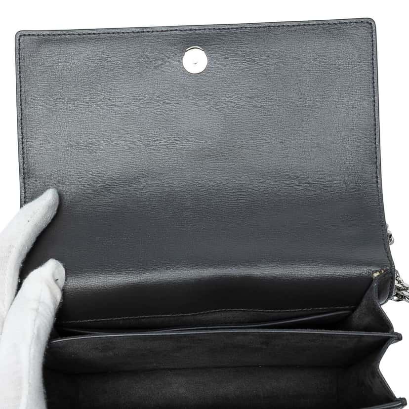Saint Laurent Medium Smooth Leather Monogram Sunset Crossbody Black Leather Good condition - Model View