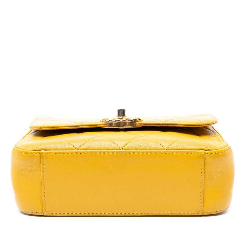 Chanel Small Quilted Lambskin Chain Infinity Top Handle Bag Yellow Leather Very good condition - Inside View