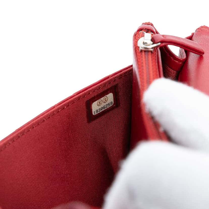 Chanel CC Quilted Lambskin Wallet on Chain Red Leather Good condition - Box View