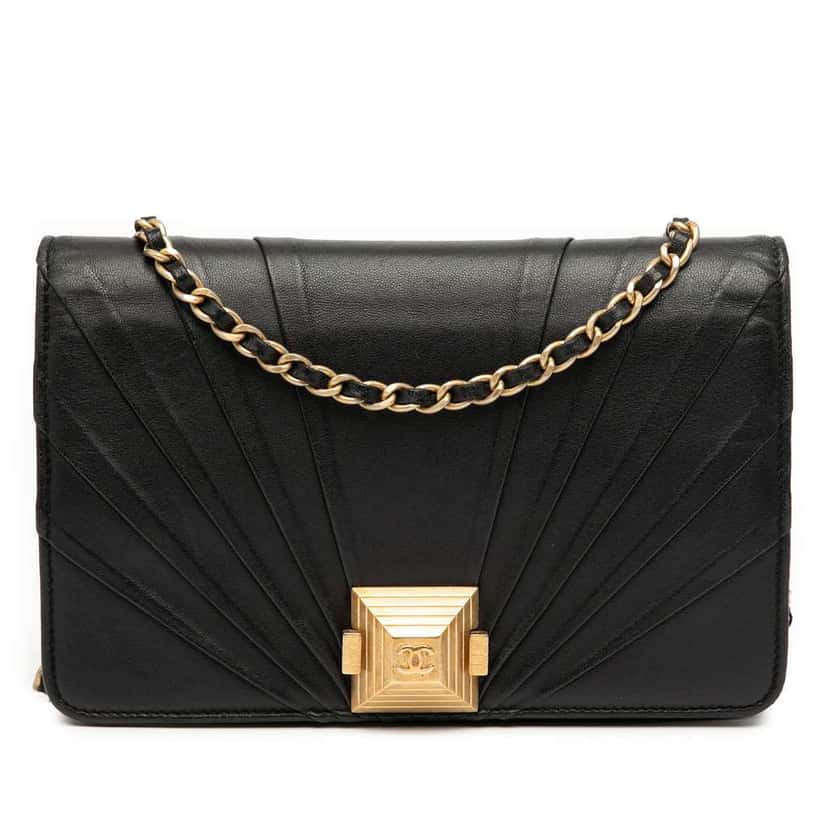 Chanel Lambskin Pyramid Wallet On Chain Black Leather Good condition - Front View