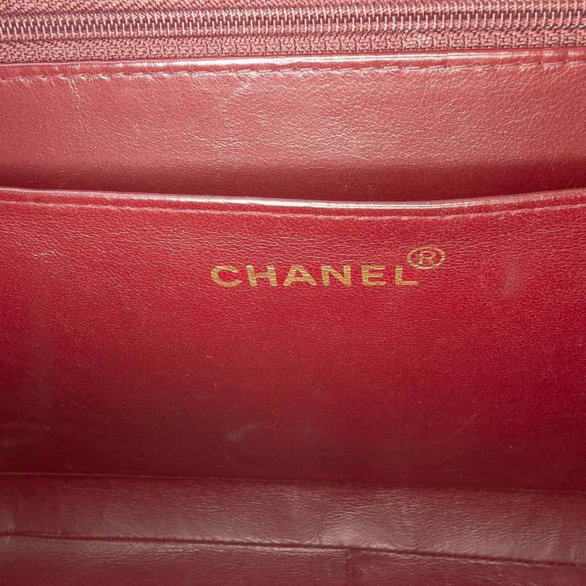 Chanel Maxi XL Classic Lambskin Single Flap Black Leather Good condition - Box View