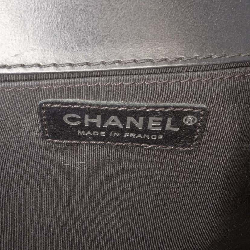 Chanel Medium Quilted Calfskin Whipstitch Chain Around Boy Top Handle Flap Black Leather Good condition - Box View
