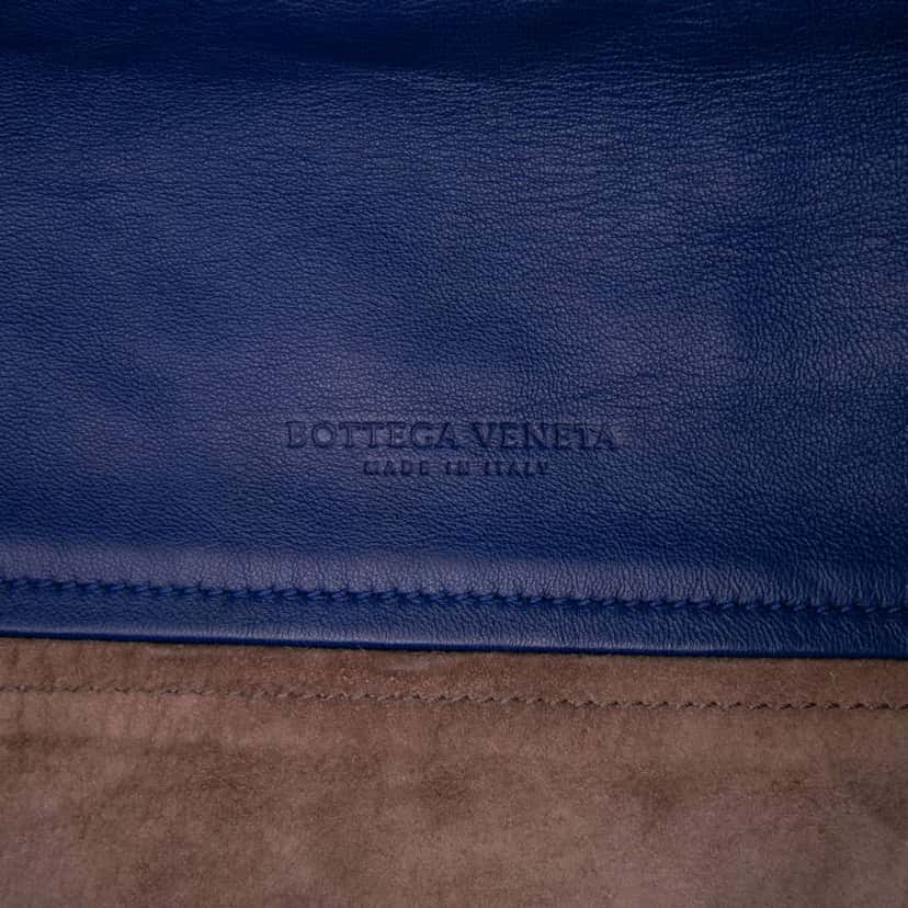 Bottega Veneta Nappa Intrecciato Flap Crossbody Blue Leather Good condition - Box View