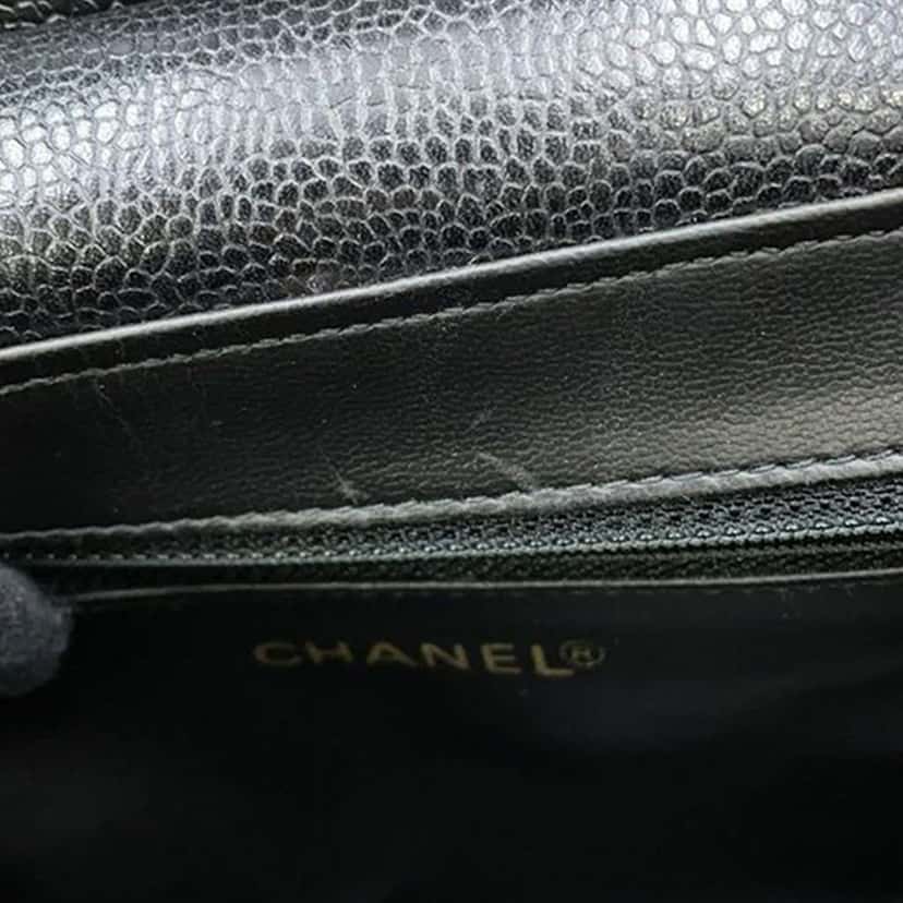 Chanel CC Chevron Caviar Vanity Case with Chain Black Leather Good condition - Box View