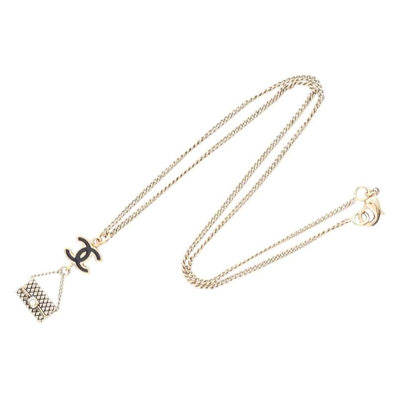 Chanel CC Gold Plated Enamel Flap Bag Pendant Necklace Gold Metal Good condition - Model View