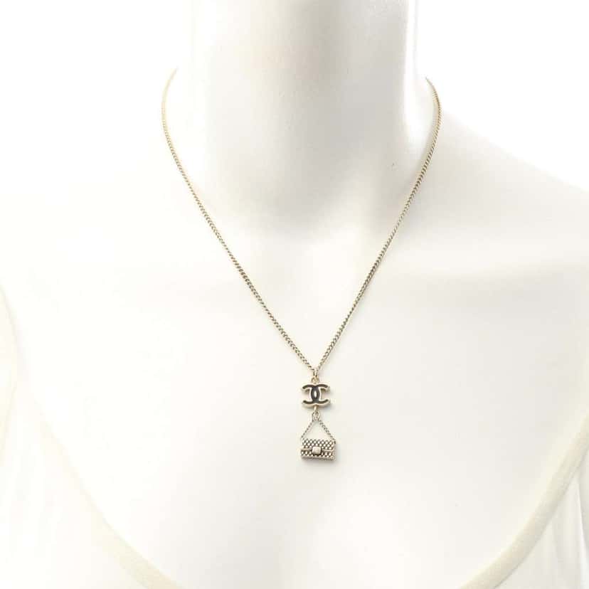 Chanel CC Gold Plated Enamel Flap Bag Pendant Necklace Gold Metal Good condition - Box View