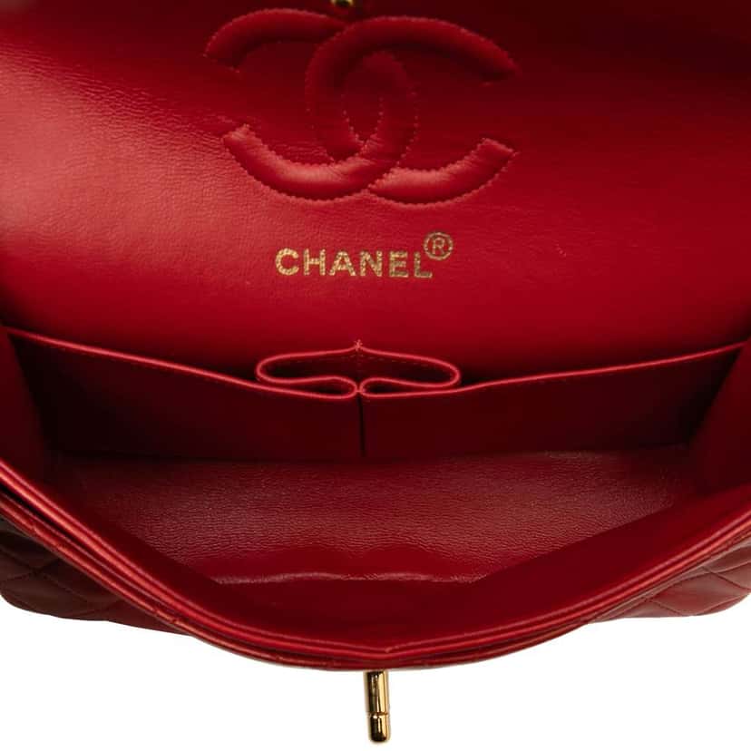 Chanel Small Classic Lambskin Double Flap Red Leather Good condition - Model View