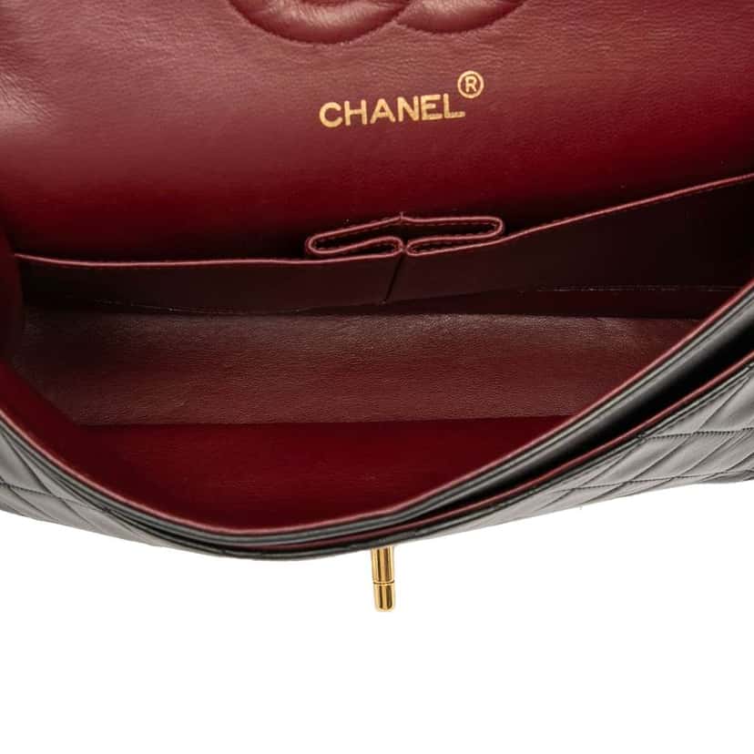 Chanel Medium Classic Lambskin Double Flap Black Leather Good condition - Model View