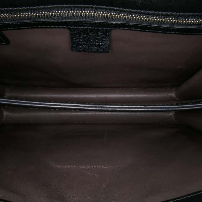 Gucci Medium Patent Dollar Interlocking G Crossbody Black Leather Good condition - Model View