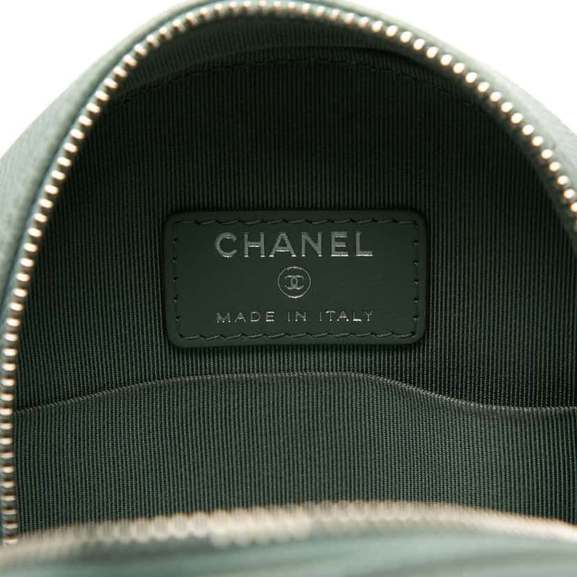 Chanel CC Quilted Caviar Round Clutch With Chain Blue Leather Good condition - Box View