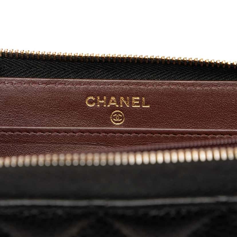 Chanel CC Quilted Caviar Zip Around Long Wallet Black Leather Good condition - Box View