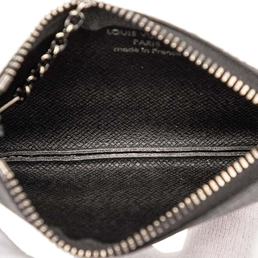 Louis Vuitton Monogram Eclipse Reverse Key Pouch Grey Good condition - Model View