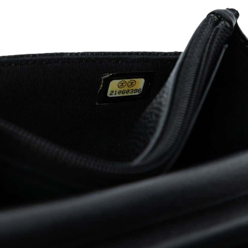 Chanel CC Quilted Caviar Wallet on Chain Black Leather Good condition - Box View