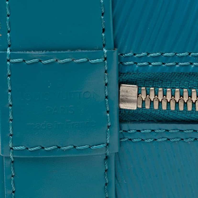 Louis Vuitton Epi Alma PM Blue Leather Good condition - Box View