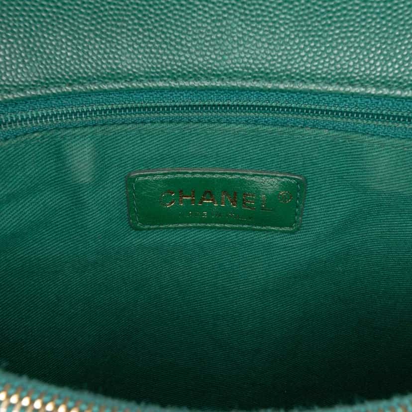 Chanel Medium Quilted Caviar Coco Top Handle Bag Green Leather Good condition - Box View