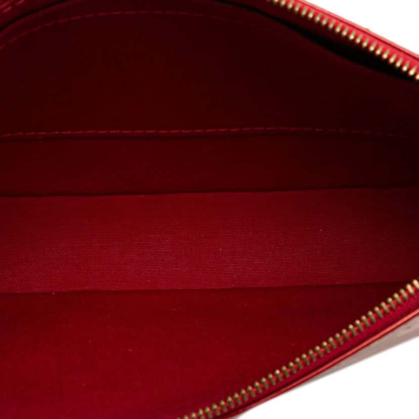 Louis Vuitton Monogram Vernis Pochette Accessoires Red Leather Good condition - Model View