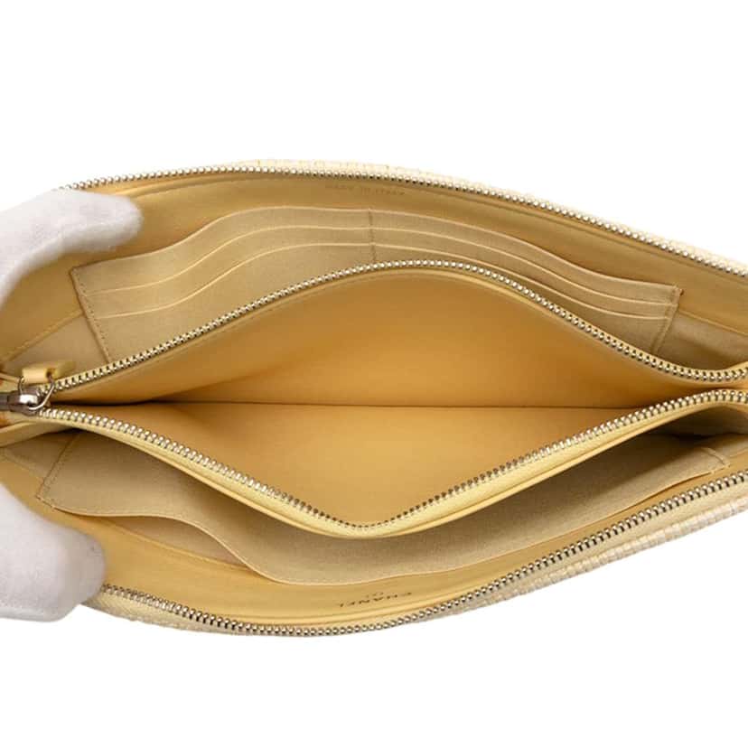 Chanel Medium Raffia Deauville O Case Clutch Yellow Good condition - Model View