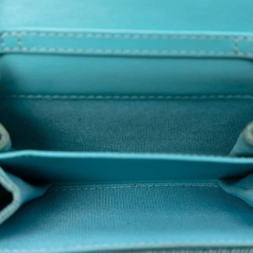 Chanel Quilted Denim 19 Card Holder with Chain Blue Denim Good condition - Model View